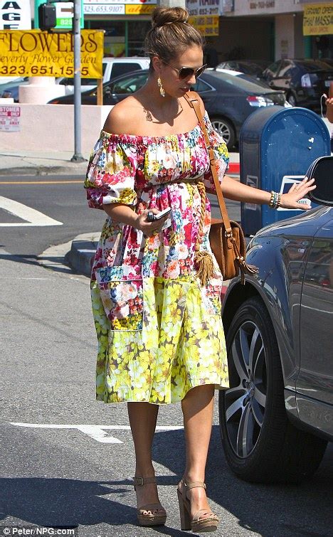 Pregnant Celebrities How To Steal Their Maternity Style