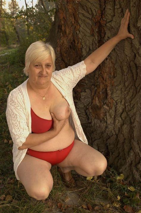 old fat granny nailed in the forest pichunter