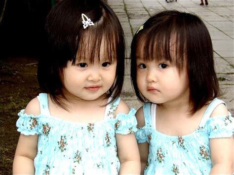 jhakaas pics cutest and the most identical twins of this