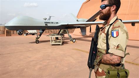 video aeronautique larmee francaise va sequiper de drones de combat munis de bombes