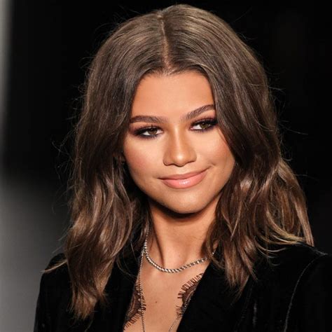 This Is How Zendaya Maintains Her Naturally Curly Hair