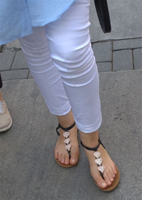 Candid Turkish Girls Feet Beautiful Face Turkish Lady Big Natural Toes