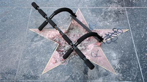 Man Sentenced For Smashing Trump S Hollywood Star With Ax