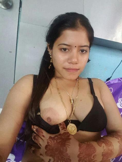 Sexy Indian Bhabhi Shows Nude Big Boobs Jamesalbana