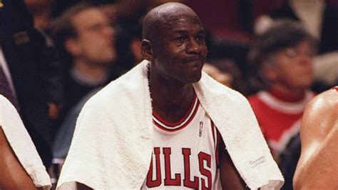 The Real Reason Nobody Wants To Buy Michael Jordan S Chicago Mansion
