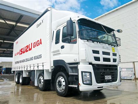 isuzu giga truck launch video