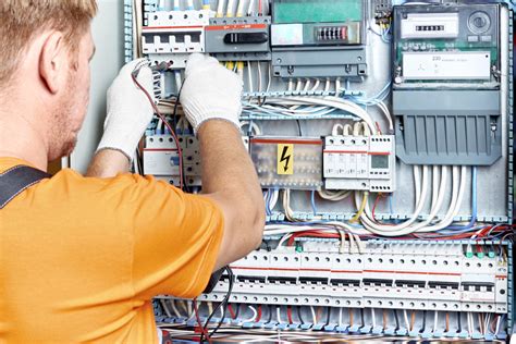 electrical installations  construction sites  constructor