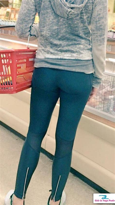 coworker creep shots hot girls in yoga pants sexy yoga pants and sexy leggings for women giyp
