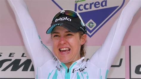 Giro Rosa Lizzy Banks Wins Stage Eight As Annemiek Van Vleuten Retains