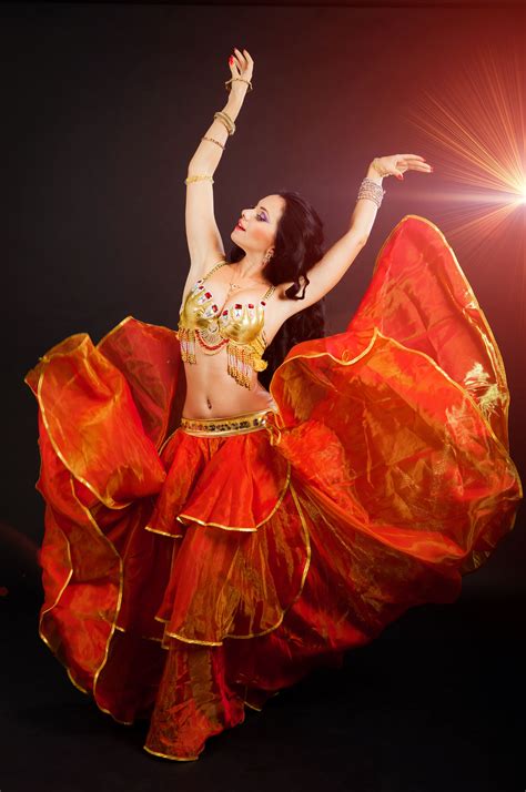Dubai Belly Dancing Is A Traditional Dance Of Arab It S One Of The