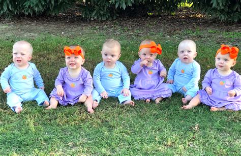 The Reason This Sextuplets Mom Doesn’t Get Manicures Will