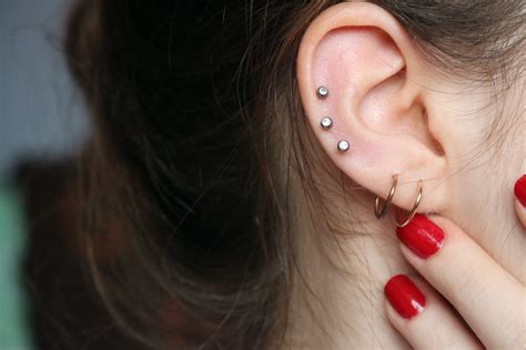 10 Cartilage Piercing Truths To Know Before You Go Under The Needle