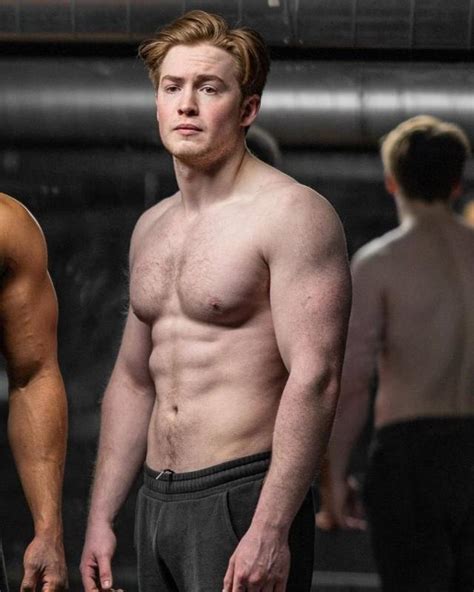 Kit Connor Posts Shirtless Gym Pics Goes Full Muscle Bro