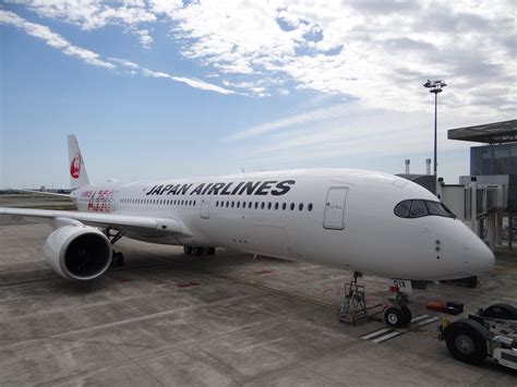 welcoming japan airlines  airbus  allplane