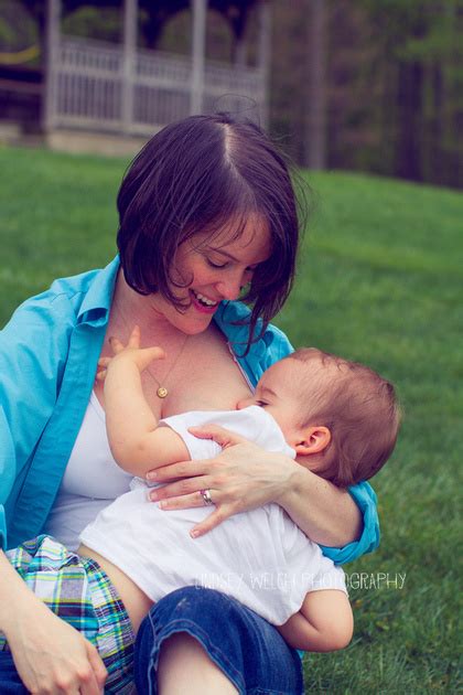 Lindsey Welch Photography Frederick Md Breastfeeding By The Lake