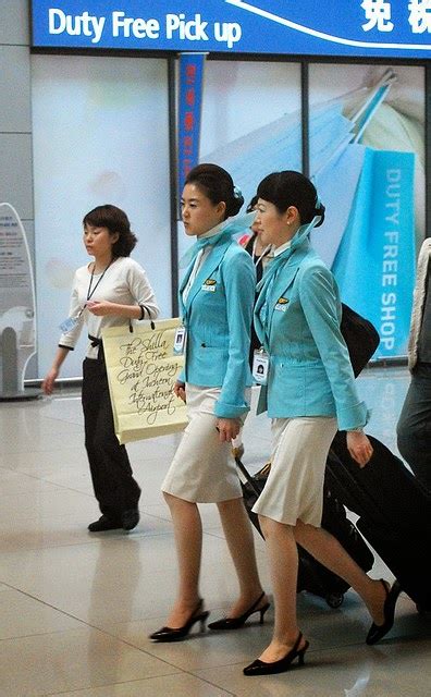 beautiful korean air flight attendants ~ world stewardess crews