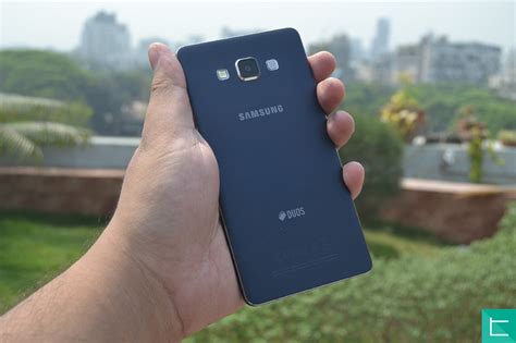 samsung galaxy  review  phone   sleek design