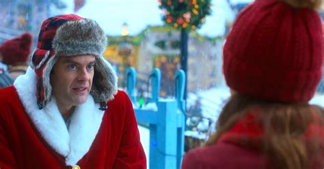 noelle movie review new disney christmas comedy comes up short thrillist