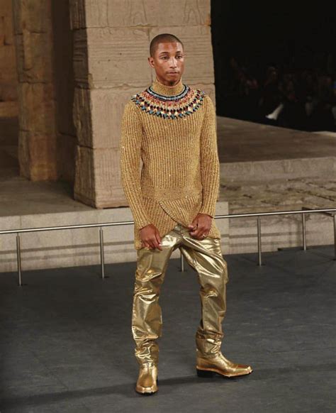 Blog Walk Like An Egyptian How Modern Fashion