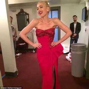 gwen stefani wows in two strapless atelier designs at the grammy awards daily mail online