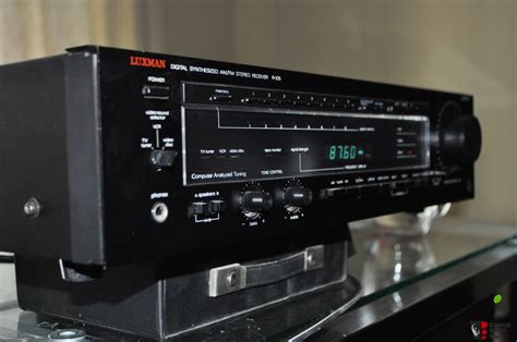 luxman   digital synthesized  fm stereo receiver radio tuner photo   audio mart