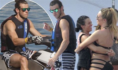 gareth bale parties with friends in marbella with bikini clad fans daily mail online