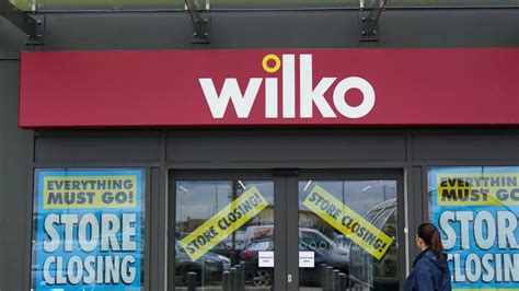 wilko  shutting   stores today   closures    week mirror