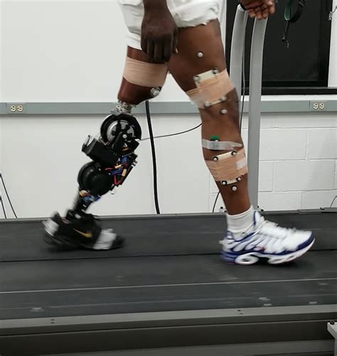 motores da estacao espacial levam protese de perna robotica  outro nivel