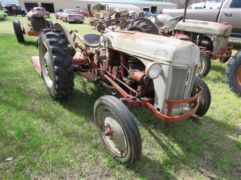 lot  ford  series tractor  restore vanderbrink auctions