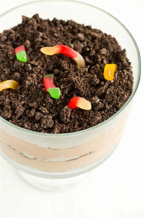 dirt cake  oreos  gummy worms recipe greenstarcandy