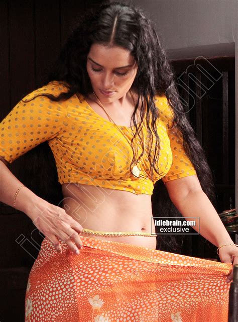 hot item girls swetha menon spicy stills in rathinirvedam movie