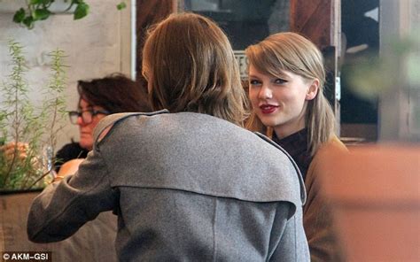 taylor swift and karlie kloss show off their long pins in new york