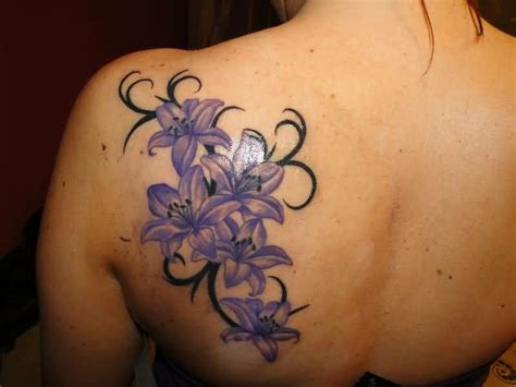 Blaue Lilien Tattoo Schulter Lillies Tattoo Flower
