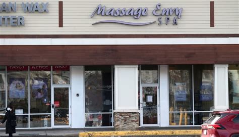 medford massage envy therapist faces charges after allegedly assaulting