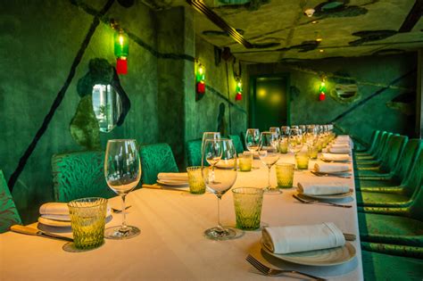 coolest private dining rooms  dubai restaurants whats