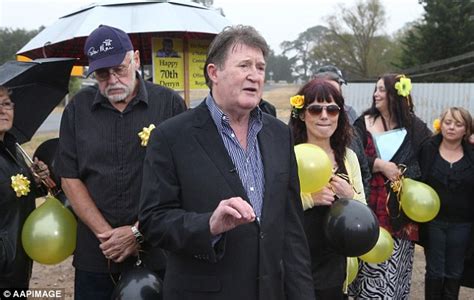 i m not sure if i like that derryn hinch creeps out samantha