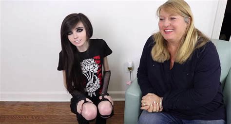 eugenia cooney video blogger accused of promoting anorexia faces
