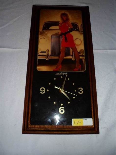 vintage snap  martina pin  clock mancave    bid