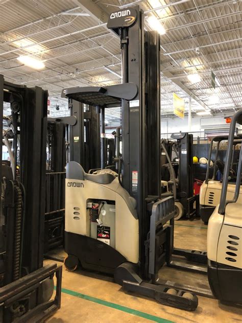 crown rr series  forklift reach truck lift power