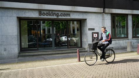 bookingcom wil kwart personeel ontslaan ook ontslagen  nederland rtl nieuws