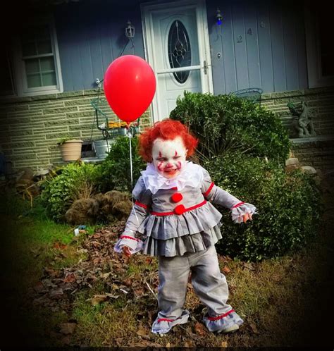 baby pennywise  halloween costume contest