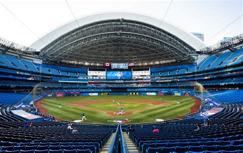 Video Shows Couple Allegedly Having Sex At Blue Jays Game Escorted Out