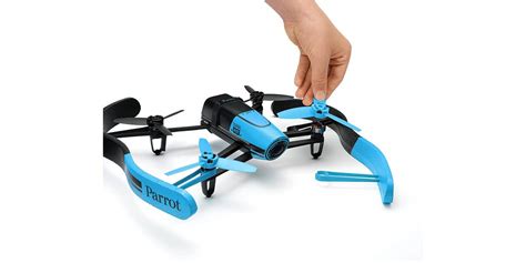 parrot bebop drone bleu objets connectes sur easylounge