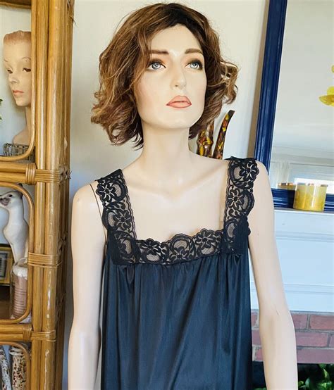 Vintage 1970s Sexy Stardust Black Nightgown 100 Nylo… Gem