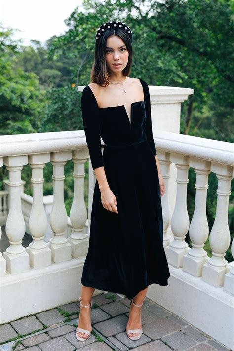 black velvet cocktail dress with long sleeves for winter wedding guest