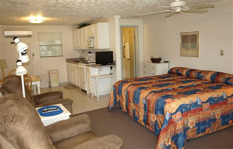 Motel Rooms Riviera Resort And Marina Deland Florida