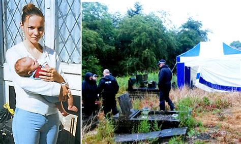 Police Exhume Graves 14 Years After Natalie Putt Vanished Daily Mail