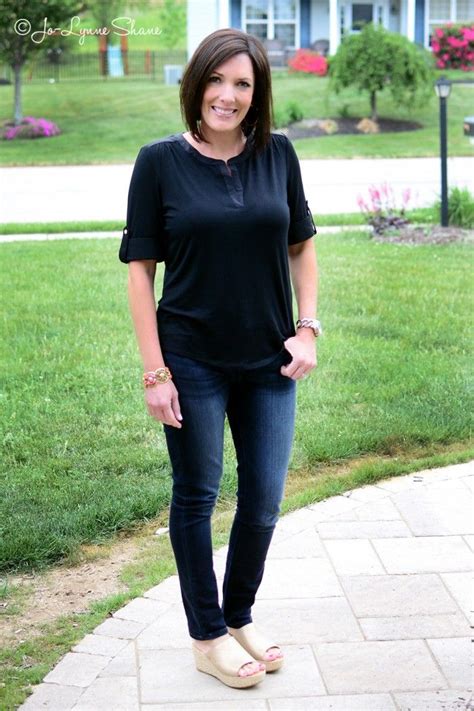 Fashion Over 40 Daily Mom Style 05 27 15 Mom Spring