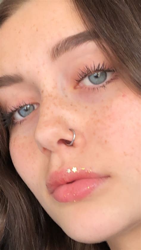 Pin By 🦋 On A Day In The Life Cute Nose Piercings Girls With Nose
