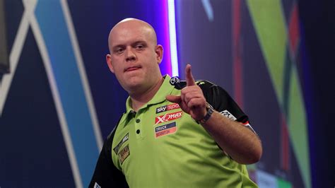 vanavond op tv michael van gerwen op wk darts nos jaaroverzicht